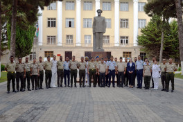 Banqladeş generalının rəhbərlik etdiyi heyət Azərbaycana gəlib - VİDEO 