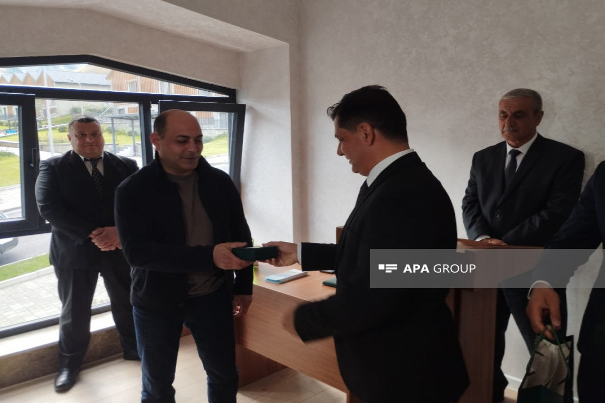 Növbəti köç karvanı Kəlbəcərə çatıb, mənzillərin açarları təqdim olunub- FOTO  - VİDEO  - YENİLƏNİB-1 