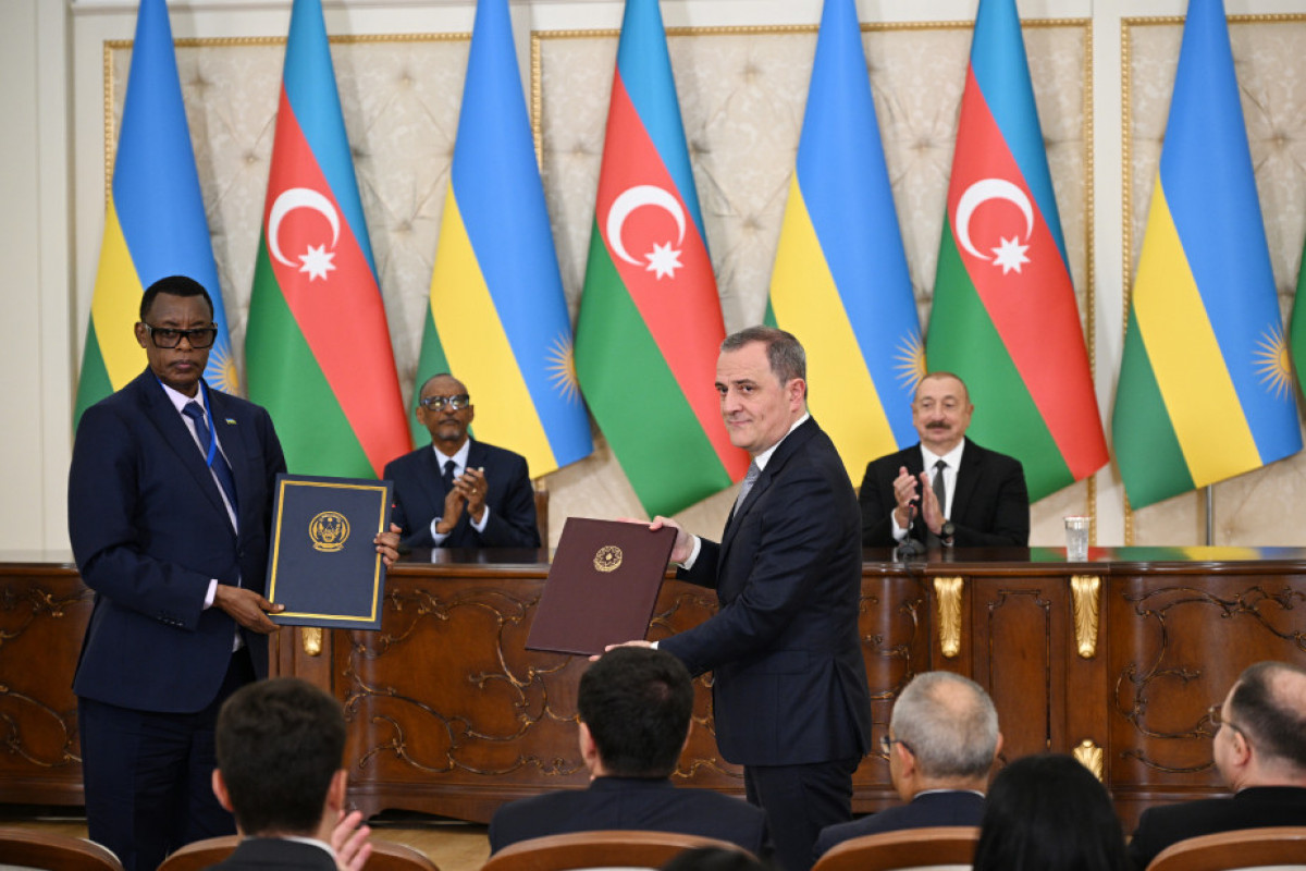 Azərbaycanla Ruanda arasında sənədlər mübadilə olunub, prezidentlər mətbuata bəyanatlarla çıxış edib - YENİLƏNİB 