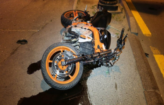 Biləsuvarda yol qəzası motosikletçinin ölümü ilə nəticələnib