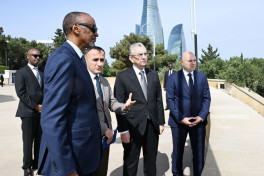 Ruanda Prezidenti Fəxri və Şəhidlər xiyabanlarını ziyarət edib  - YENİLƏNİB 
