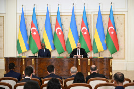 Azərbaycanla Ruanda arasında sənədlər mübadilə olunub, prezidentlər mətbuata bəyanatlarla çıxış edib - YENİLƏNİB 