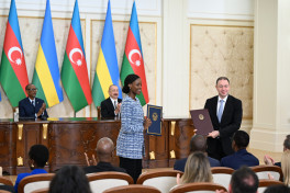 Azərbaycanla Ruanda arasında sənədlər mübadilə olunub, prezidentlər mətbuata bəyanatlarla çıxış edib - YENİLƏNİB 