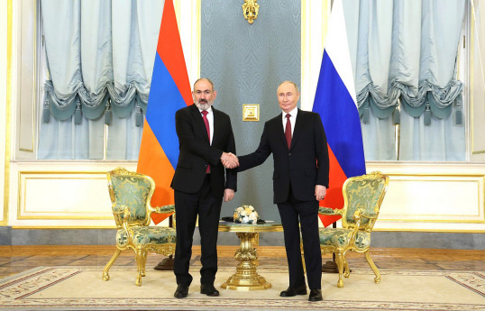 Putin Paşinyanla Kremldə görüşüb