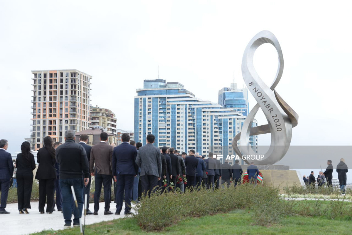 Azərbaycan xalqı Vətən müharibəsi şəhidlərini anır - FOTOLENT 