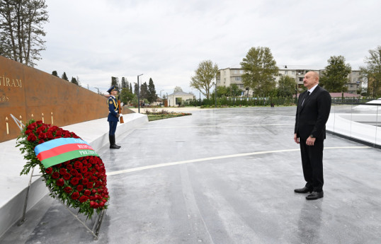 Prezident Vətən müharibəsi şəhidlərinin xatirəsini bir dəqiqəlik sükutla yad edib - VİDEO 