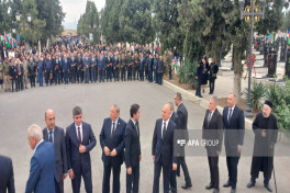 Gəncədə Anım Günü keçirilir - FOTO 