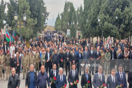Gəncədə Anım Günü keçirilir - FOTO 