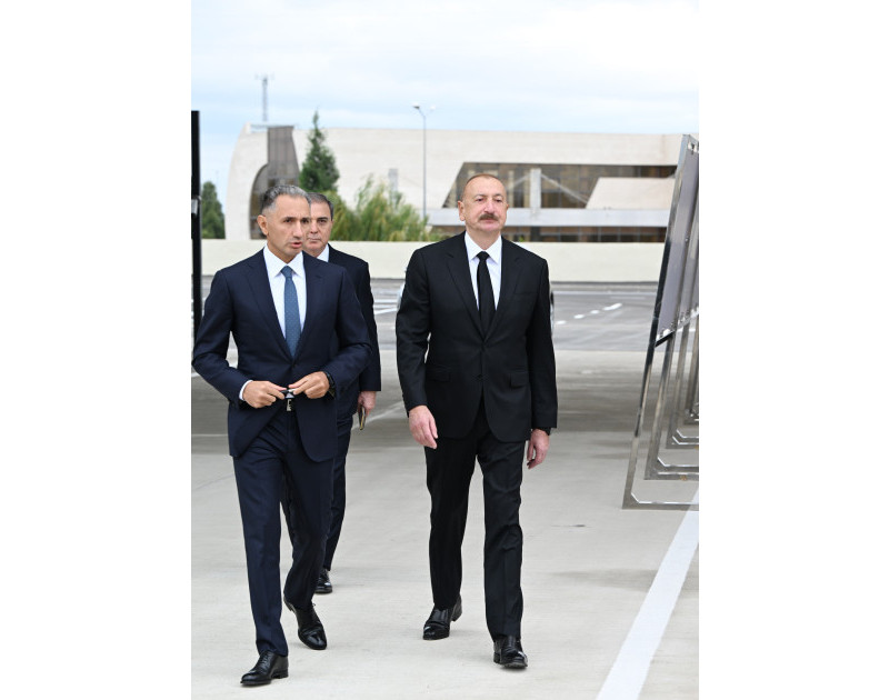 Prezident İlham Əliyev “BakuBus” MMC-nin Gəncə Avtoparkının açılışında iştirak edib
