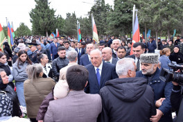 Sumqayıtda 27 Sentyabr – Anım Günü münasibətilə şəhidlərin xatirəsi yad edilib - FOTO 
