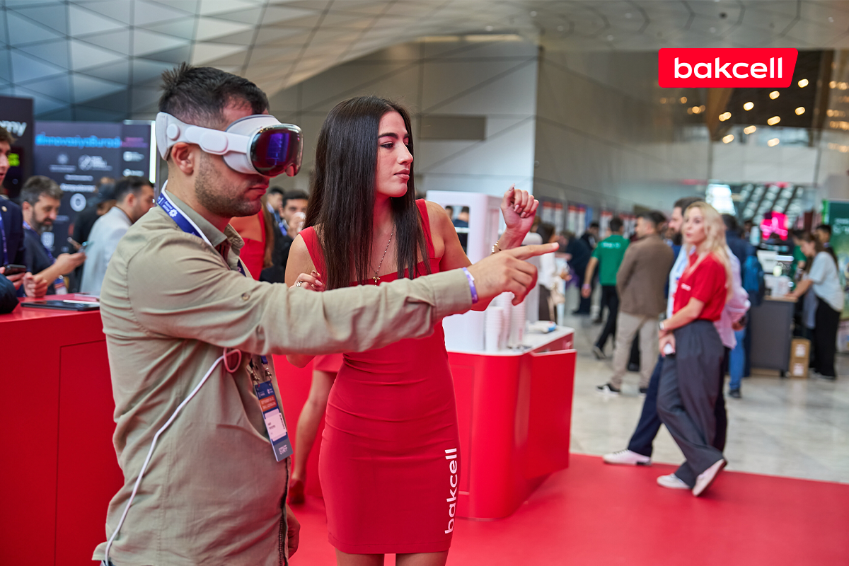 "Bakcell” “INMerge” Sammitində ən son innovasiyalarla çıxış edir