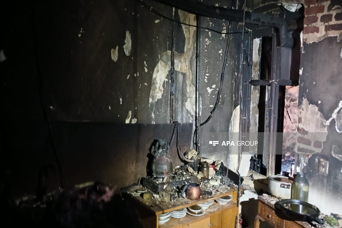 Gəncədə yaşayış binasında yanğın olub, sakinlər təxliyə edilib - FOTO 