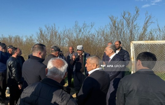 Eldar Əzizov Ramanada su basmış ərazilərdə olub, sakinlərlə görüşüb