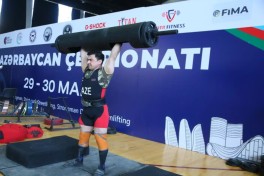 FHN əməkdaşı ölkə çempionatında 2 qızıl medal qazanıb