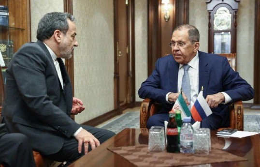 İranın xarici işlər naziri Abbas Əraqçi və rusiyalı həmkarı Sergey Lavrov