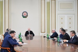 Prezident TDT-yə üzv dövlətlərin hökumət başçılarının görüşünün iştirakçılarını qəbul edib - FOTO  - YENİLƏNİB 