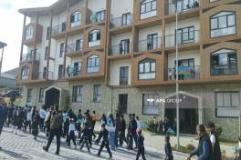 Növbəti köç karvanı Kəlbəcər şəhərinə çatıb, açarlar təqdim olunub- FOTO  - YENİLƏNİB-1  - VİDEO 