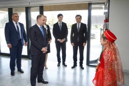 Nazir müavini Lənkəranda gənc direktorlarla görüşüb