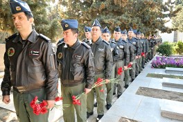 Aprel döyüşlərində şəhid olan pilotların xatirəsi anılıb - VİDEO 