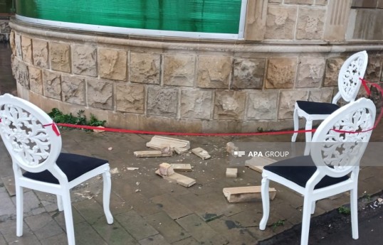 Göygöldə oğlunun toyunda başına aqlay daşı düşən ata xəstəxanada ölüb - FOTO 
