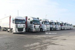 Azərbaycandan göndərilən humanitar yardım karvanı sərhəddən keçərək İrana yola salınıb - FOTO  - VİDEO  - YENİLƏNİB 