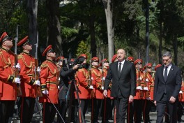 Prezident İlham Əliyevin Tbilisidə rəsmi qarşılanma mərasimi olub - YENİLƏNİB  - FOTO 