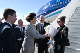 Prezident İlham Əliyev Gürcüstana dövlət səfərinə gəlib