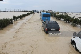 FHN Xızıda Sitalçay kəndində təxliyə işləri aparır - FOTO 