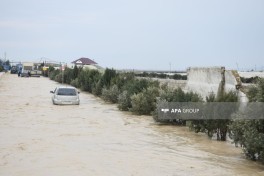 FHN Xızıda Sitalçay kəndində təxliyə işləri aparır - FOTO 
