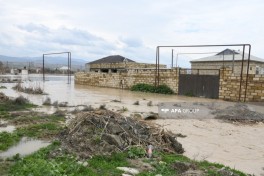 FHN Xızıda Sitalçay kəndində təxliyə işləri aparır - FOTO 