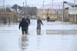 FHN Xızıda Sitalçay kəndində təxliyə işləri aparır - FOTO 