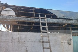 Gəncədə evin damını təmir edən şəxs yıxılaraq ölüb - FOTO 