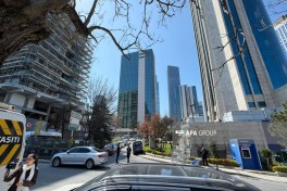 İstanbulda atışma baş verən İsrail Konsulluğunun yaxınlığındakı ofislər boşaldılır - HADİSƏ YERİNDƏN FOTOLAR 