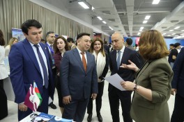 Emin Əmrullayev Qazaxıstanda “Study in Azerbaijan” beynəlxalq təhsil sərgisi ilə tanış olub