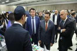 Emin Əmrullayev Qazaxıstanda “Study in Azerbaijan” beynəlxalq təhsil sərgisi ilə tanış olub