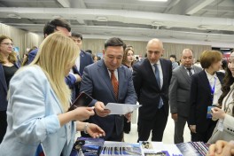 Emin Əmrullayev Qazaxıstanda “Study in Azerbaijan” beynəlxalq təhsil sərgisi ilə tanış olub