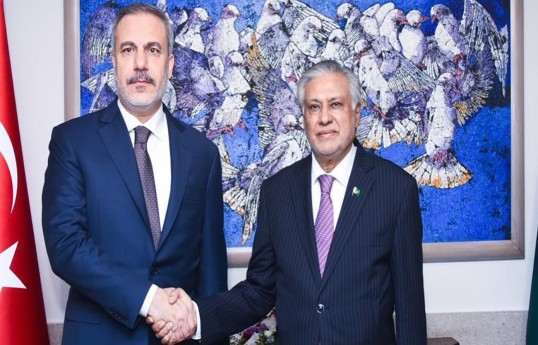 Türkiyə və Pakistan XİN başçıları müharibənin başa çatdırılmasını müzakirə edib