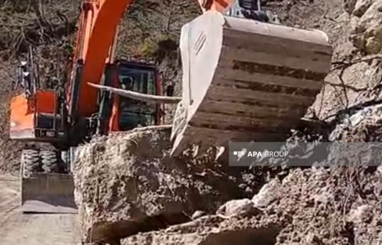 Quba–Xınalıq yolunda torpaq və qaya parçaları yola tökülüb - FOTO 