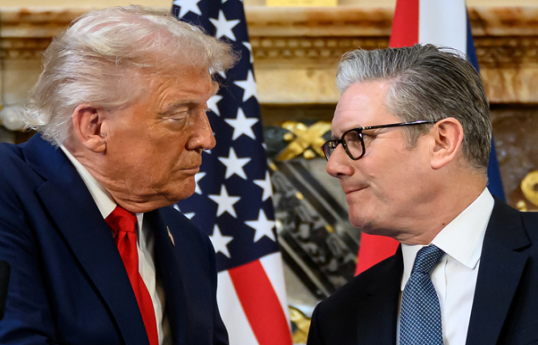 ​​​​​​​Böyük Britaniyanın Baş naziri Keir Starmer və ABŞ Prezidenti Donald Tramp