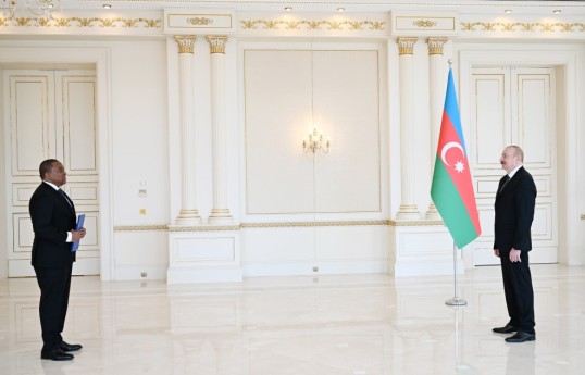 Prezident İlham Əliyev Esvatininin yeni səfirini qəbul edib - YENİLƏNİB 