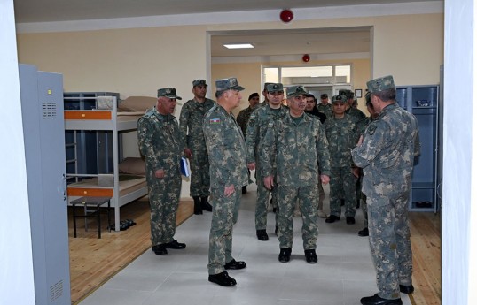 Müdafiə Nazirliyinin rəhbərliyi azad olunmuş ərazilərdə xidmət edən şəxsi heyətlə görüşüb - FOTO 