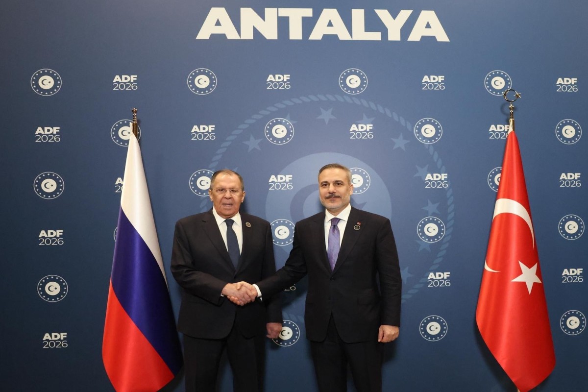 Lavrov Antalyada Hakan Fidanla Körfəzdəki vəziyyəti müzakirə edib - YENİLƏNİB 