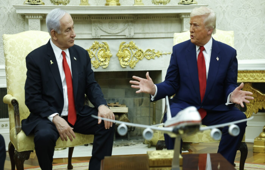 İsrailin Baş naziri Benyamin Netanyahu və ABŞ Prezidenti Donald Tramp