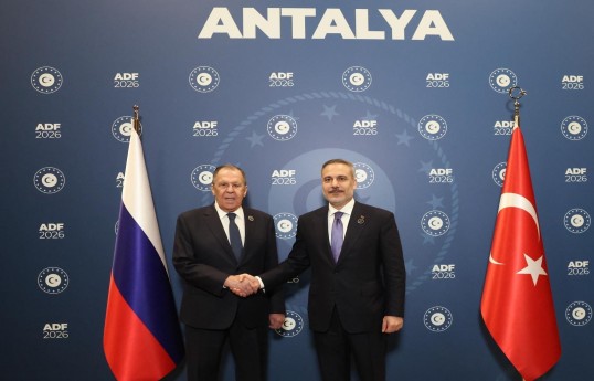 Lavrov Antalyada Hakan Fidanla Körfəzdəki vəziyyəti müzakirə edib - YENİLƏNİB 