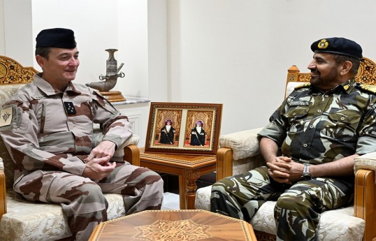 Oman və Fransa hərbi danışıqlar aparıb