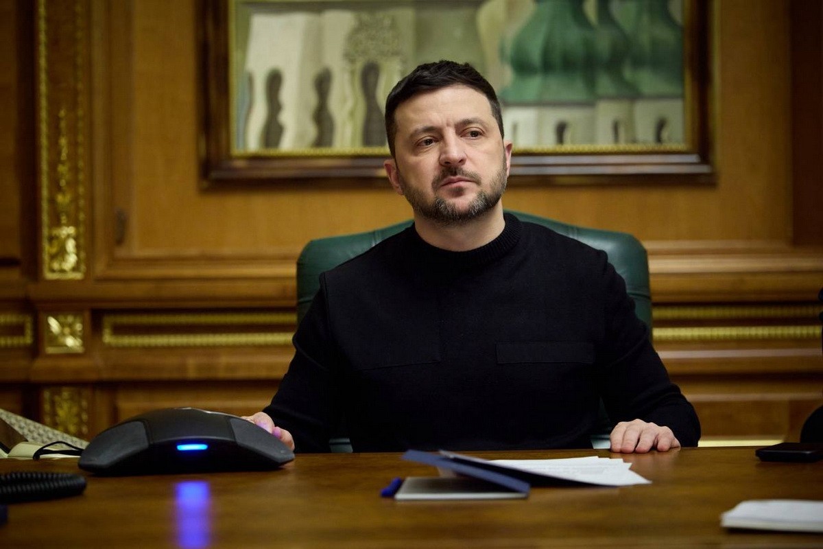 Zelenski Kiyev rəhbərliyini tənqid edib