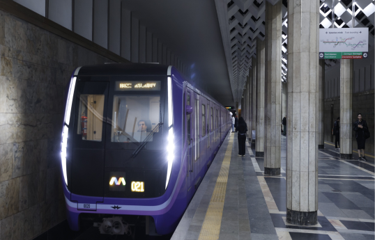 “28 May” stansiyasında sərnişin qatar yoluna düşərək ölüb - YENİLƏNİB 