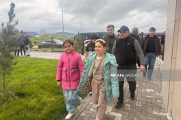 Növbəti köç karvanı Ağdam şəhərinə çatıb, açarlar təqdim olunub- FOTO  - YENİLƏNİB-1 