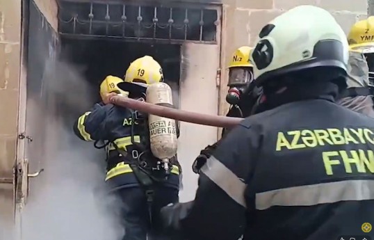 Bakıda internat məktəbinin yataqxanasında yanğın baş verib - VİDEO  - YENİLƏNİB 
