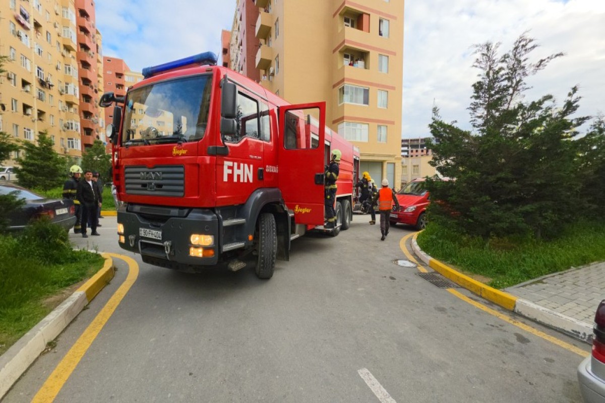 “Qobu Park” yaşayış kompleksində şərti yanğın təlimi keçirilib - VİDEO 